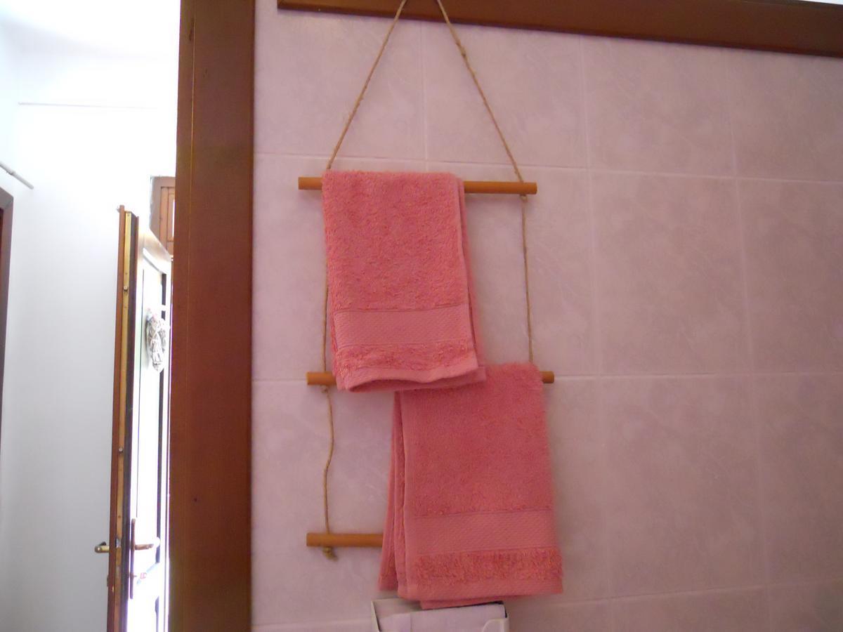 לינה וארוחת בוקר Stazzano Casa Clotilde מראה חיצוני תמונה