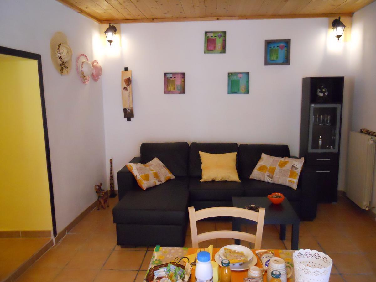 לינה וארוחת בוקר Stazzano Casa Clotilde מראה חיצוני תמונה