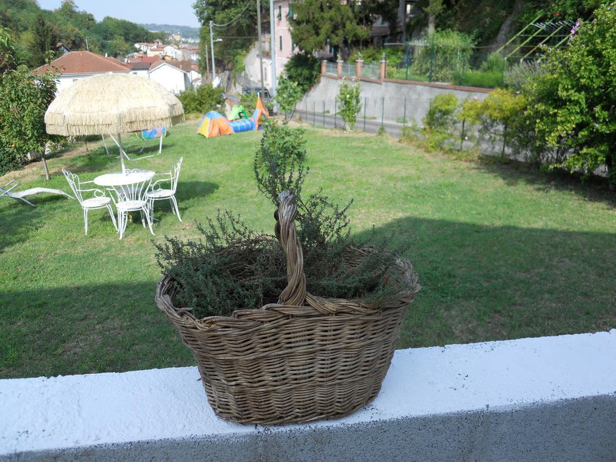 לינה וארוחת בוקר Stazzano Casa Clotilde מראה חיצוני תמונה